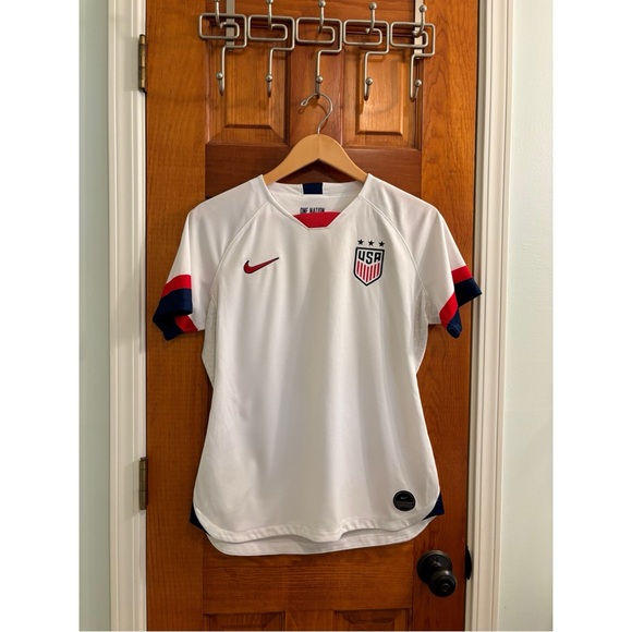 Nike USA USWNT 2019 Soccer Football Jersey - L - Picture 5 of 8